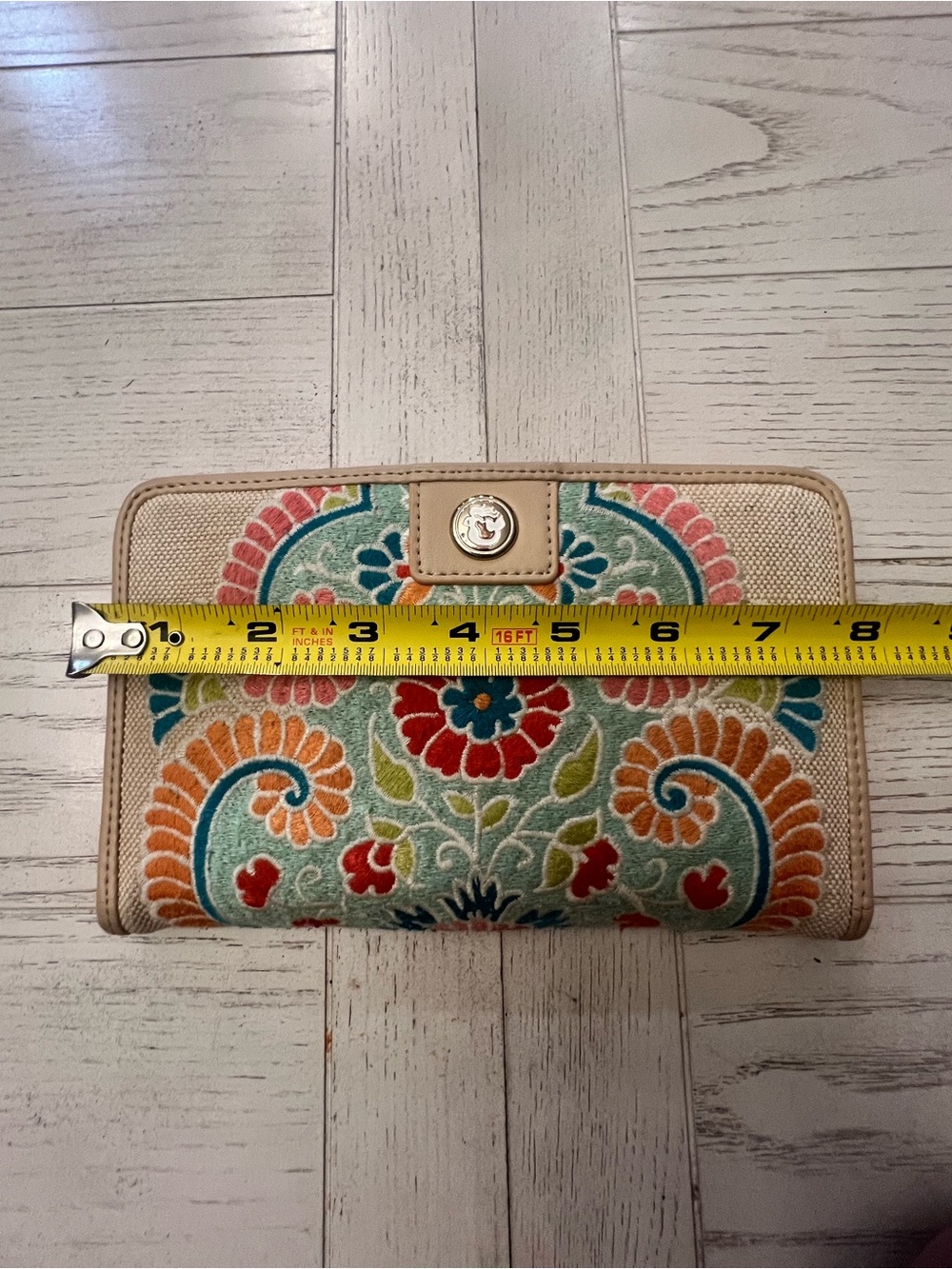 Spartina 449 Embroidered Multicolor Floral Linen and Leather Trimmed Wallet - Picture 9 of 10